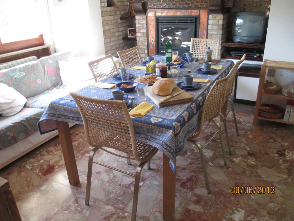 Casa Balducci Bed&Breakfast Mercatello sul Metauro Bagian luar foto