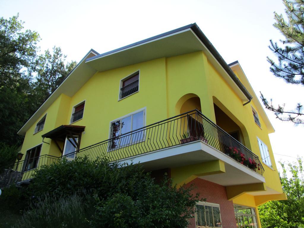 Casa Balducci Bed&Breakfast Mercatello sul Metauro Bagian luar foto