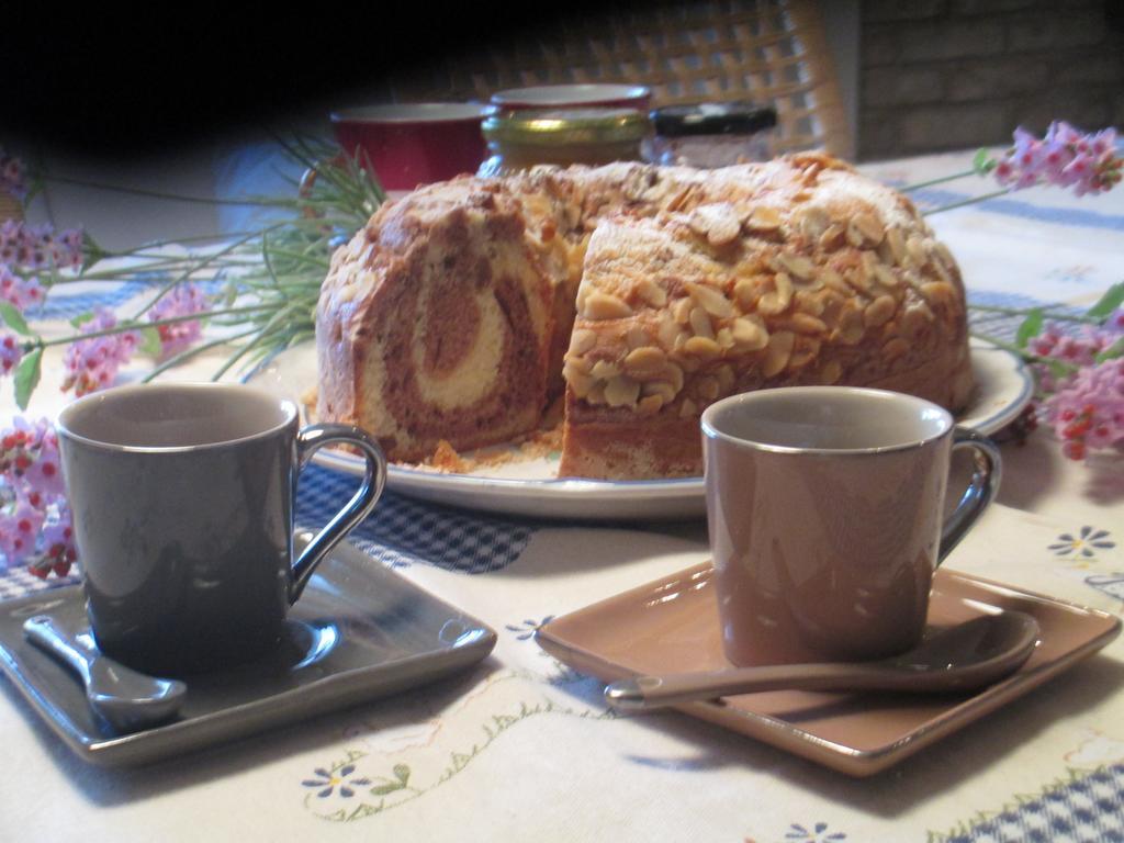 Casa Balducci Bed&Breakfast Mercatello sul Metauro Bagian luar foto